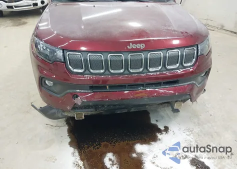 2022 Jeep Compass Latitude 4X4 from USA, damaged, VIN 3C4NJDBB9NT185247